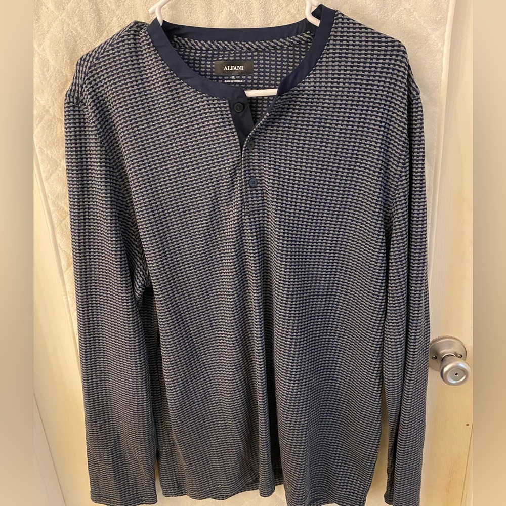 Mens XL shirt with tags